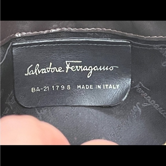 SALVATORE FERRAGAMO
Vintage Canvas Gancini Satchel wristlet Bag - Picture 9 of 10